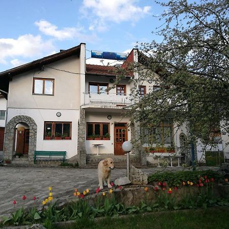 Самостоятелни Стаи В Къща За Гости Балкан Ribarica Exterior foto