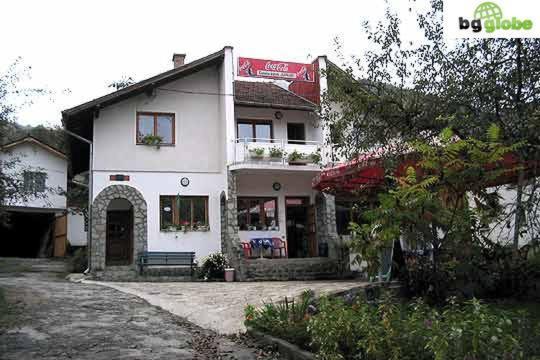 Самостоятелни Стаи В Къща За Гости Балкан Ribarica Exterior foto