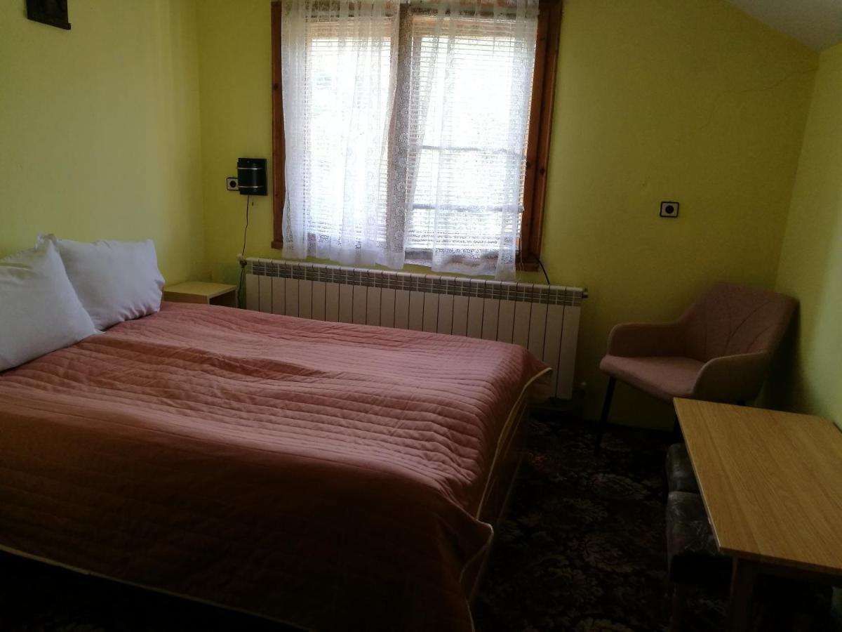 Самостоятелни Стаи В Къща За Гости Балкан Ribarica Exterior foto